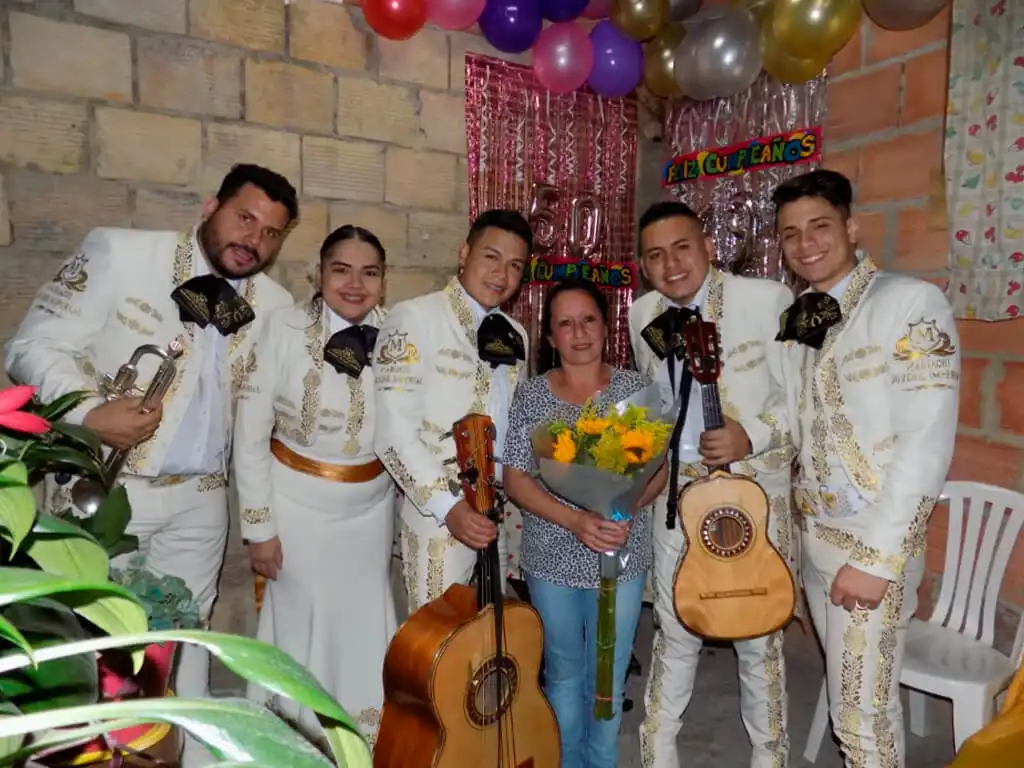 Serenatas con mariachi juvenil